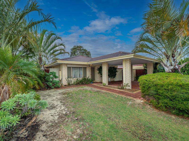 44 Monash  Circle, Marangaroo