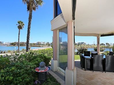 2 Dolphin Drive, Mandurah WA 6210