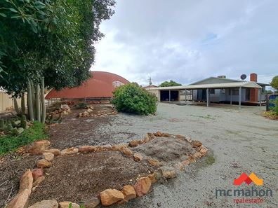 13 Pollock Avenue, Merredin WA 6415