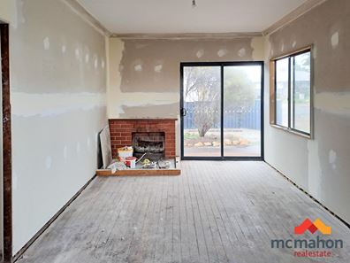 13 Pollock Avenue, Merredin WA 6415
