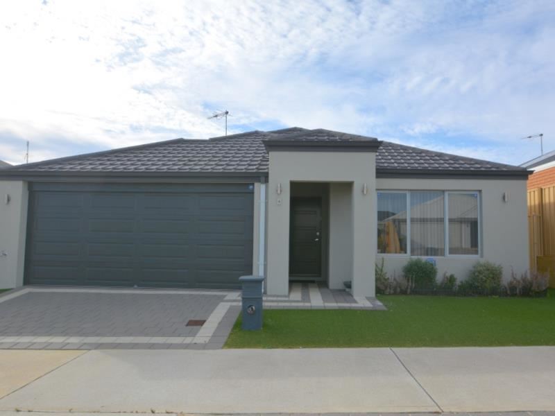 4 Oakes Way, Hammond Park