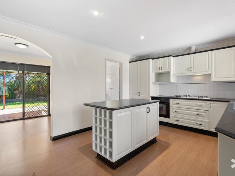 4 Tremandra Way, Parkwood WA 6147