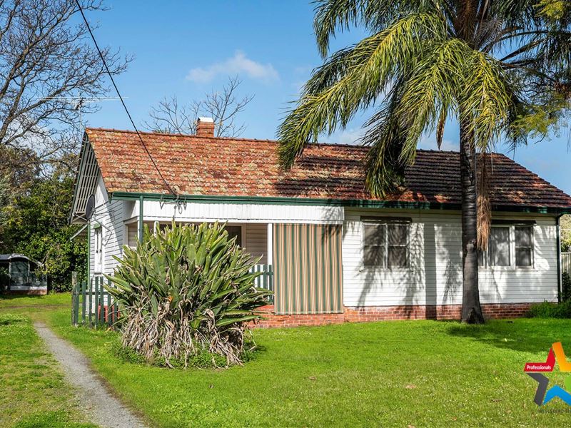 132 River View Avenue, South Guildford