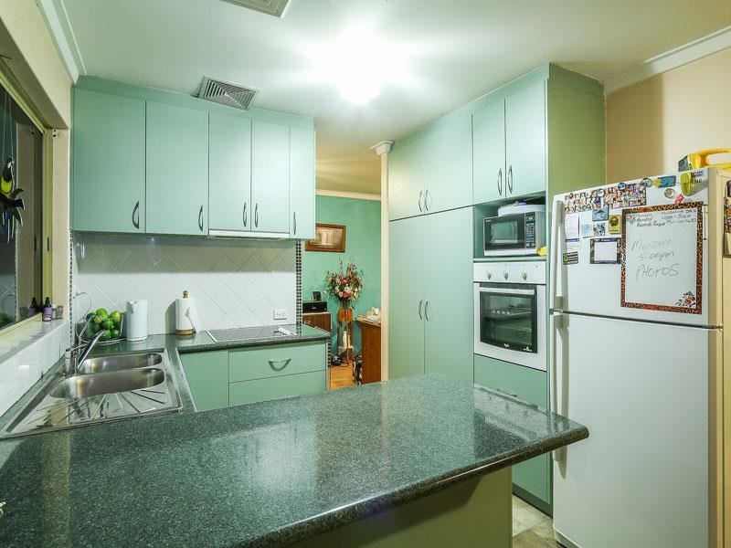 14 Scarp View, Swan View