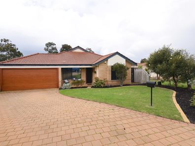 7 Mulga Court, Banksia Grove WA 6031