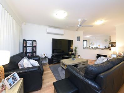 7 Mulga Court, Banksia Grove WA 6031