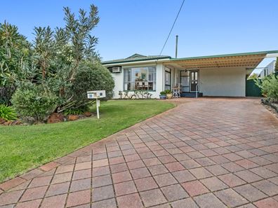 39 Flinders Crescent, Bull Creek WA 6149