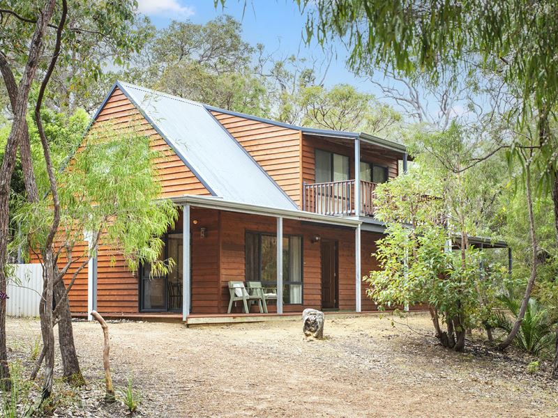 19 Warrior Way, Molloy Island