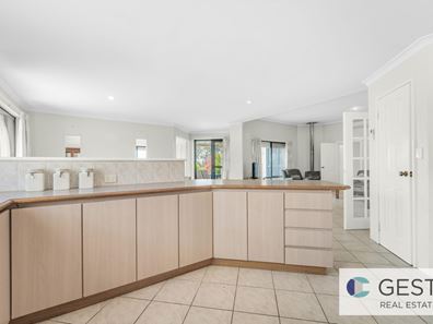 4 Quenda Close, Beeliar WA 6164