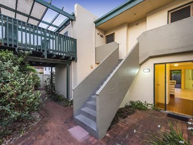 2/6 Heppingstone Street, South Perth WA 6151