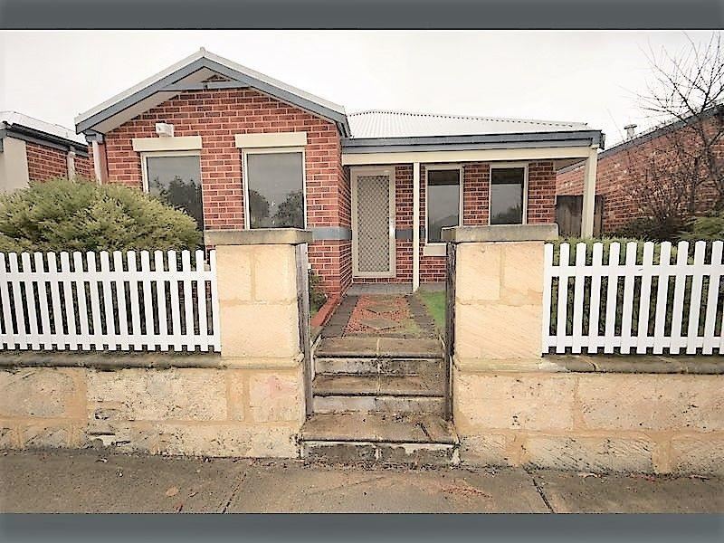 8 Westbrook Parade, Ellenbrook
