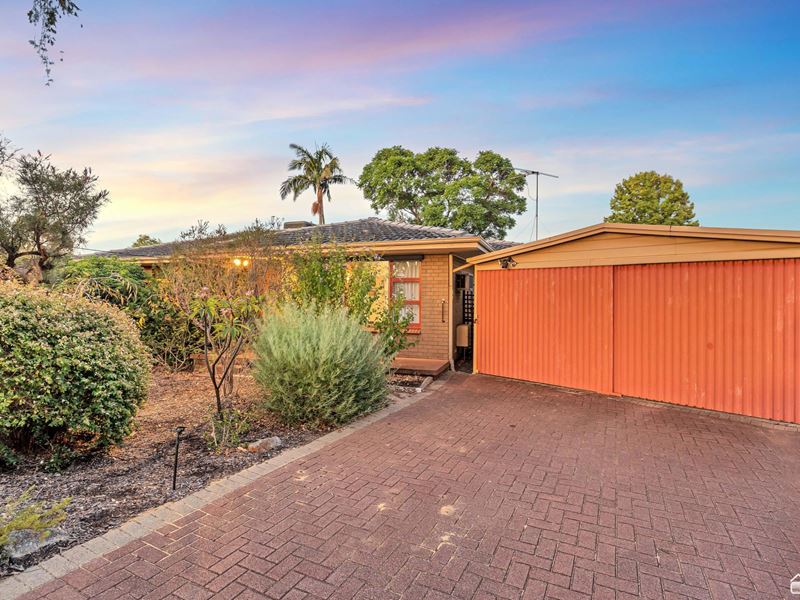 23 Waltham Court, Armadale