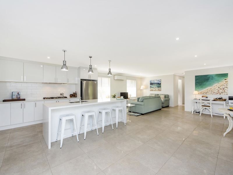 46 Clarkshill Road, Secret Harbour