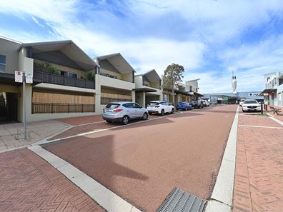 16/291 Ocean Keys Boulevard, Clarkson WA 6030