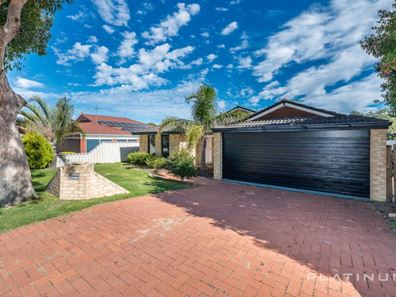 76 Palmerston Crescent, Tapping WA 6065