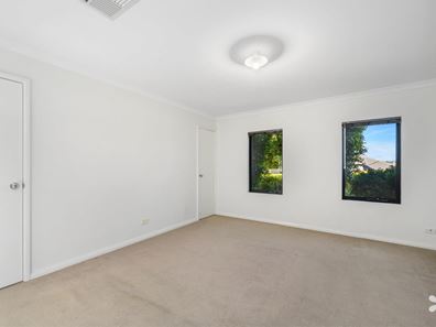 33 Shallcross Street, Yangebup WA 6164