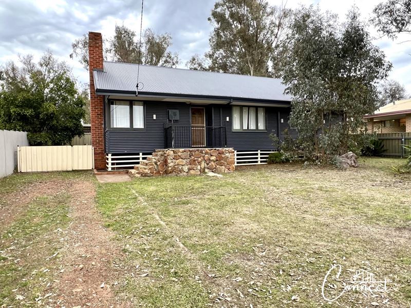 24 Yalbaroo Road, Northam WA 6401