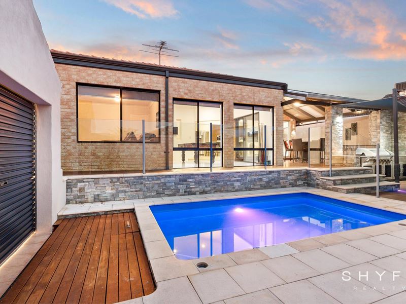 6 Midland  Elbow, Mindarie WA 6030