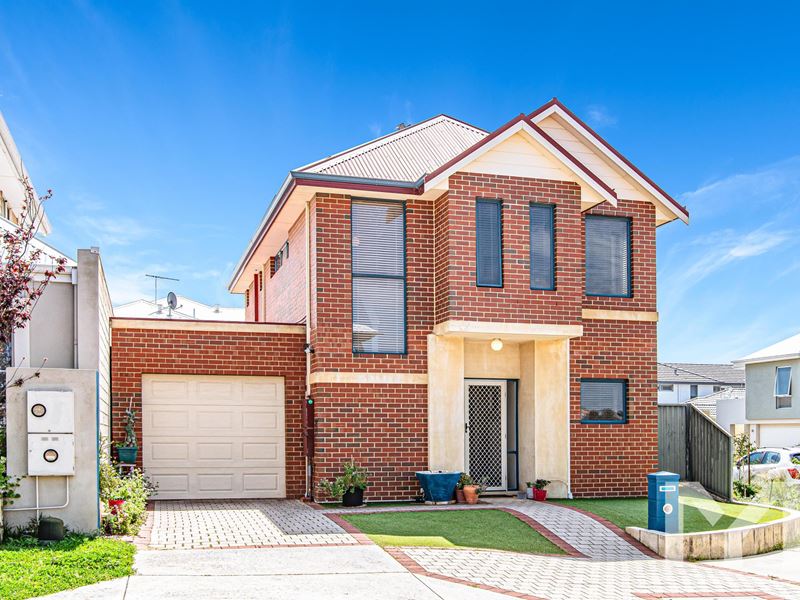 2 Roscommon Crescent, Beaconsfield
