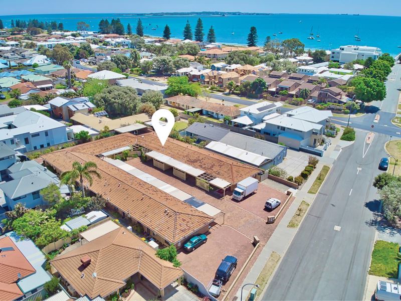 9/15 Fisher Street, Rockingham WA 6168