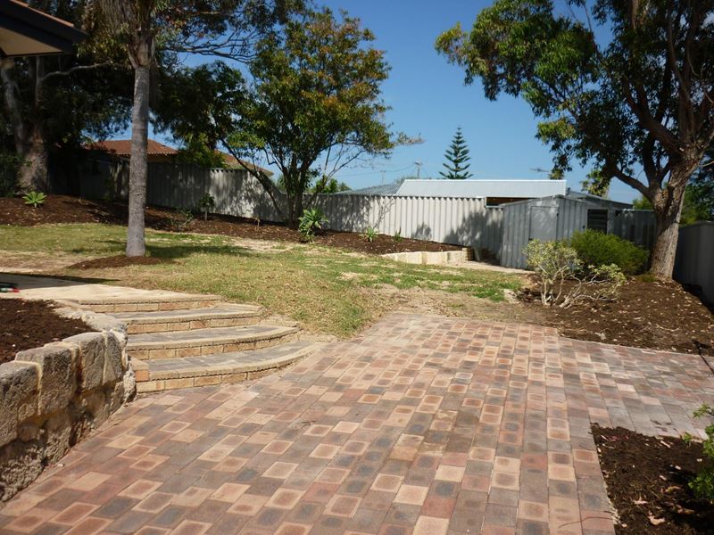 39 Christmas Avenue, Heathridge