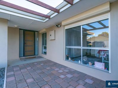 11 Guinivere Way, Camillo WA 6111