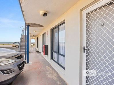 4/121 Ocean Drive, Bunbury WA 6230