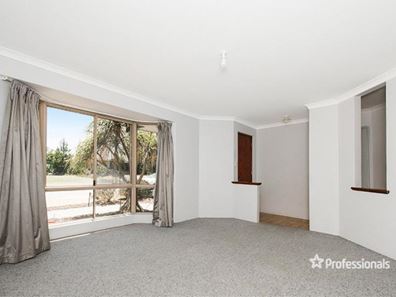 2 Cootha Court, Ballajura WA 6066