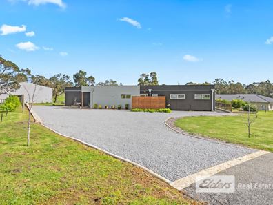 9 Bylund Way, Mckail WA 6330