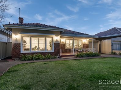 35 Holmfirth Street, Menora WA 6050