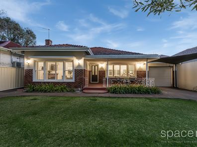 35 Holmfirth Street, Menora WA 6050