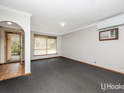 2/18 Gallant Court, Thornlie WA 6108