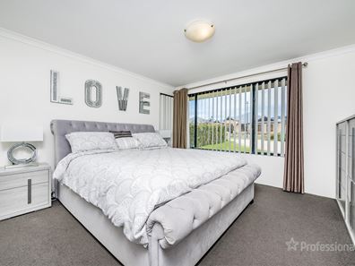 18 Rupara Circle, Quinns Rocks WA 6030