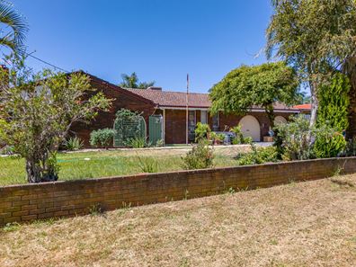 10 Clovertree Street, Maddington WA 6109