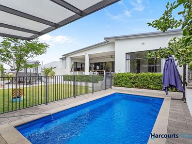 13 Paris Way, Karrinyup WA 6018