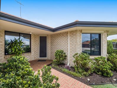 177 Peelwood Parade, Halls Head WA 6210