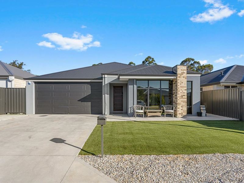 24 Monolith Way, Wellard