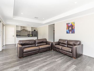 40 Kingfisher Road, Eglinton WA 6034