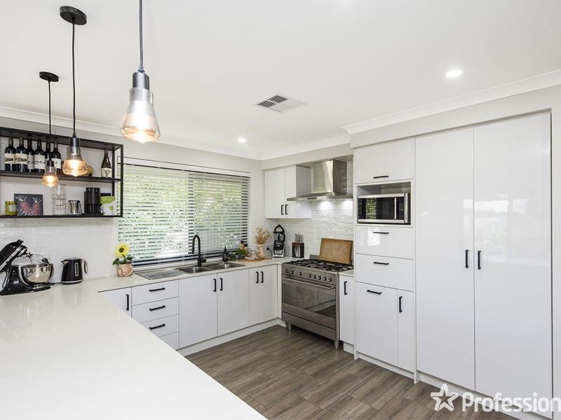 6 Makin Court, Byford