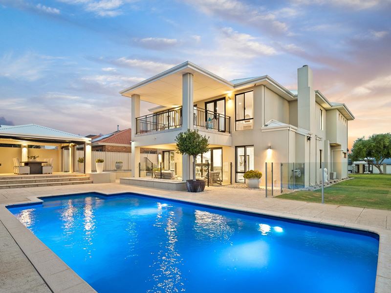 39 Bancoura Parkway, Secret Harbour WA 6173