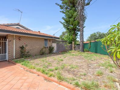 12 Grogan Close, Lockridge WA 6054
