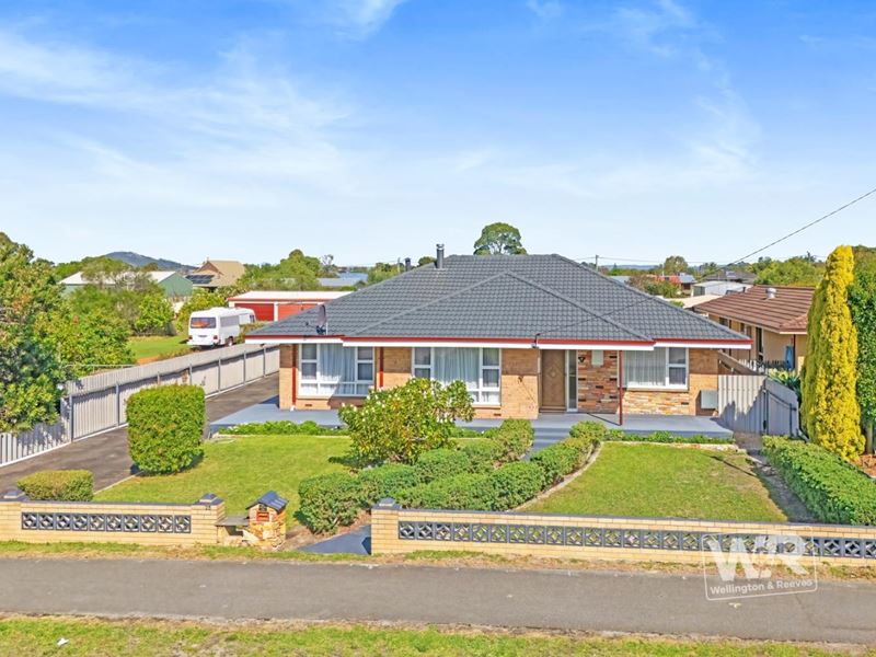 25 Lancaster Road, Mckail WA 6330