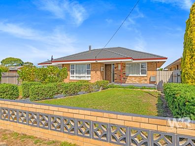 25 Lancaster Road, Mckail WA 6330