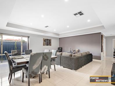 2/121 Gibbs Street, East Cannington WA 6107