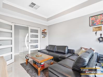 2/121 Gibbs Street, East Cannington WA 6107