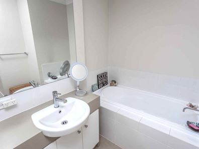 19 Ladera Drive, Clarkson WA 6030