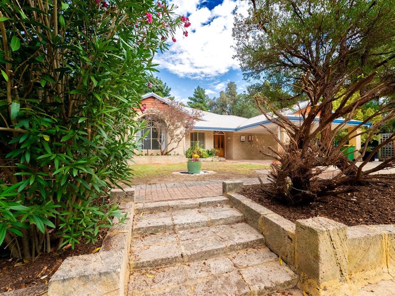 7 Sawmillers Court, Stoneville WA 6081