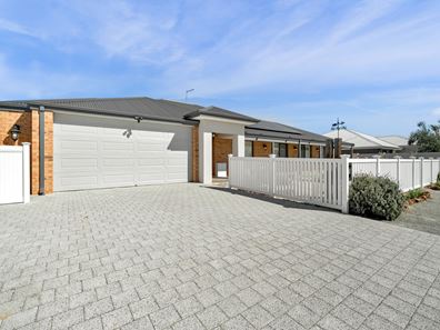 11 Moonlight  Court, Huntingdale WA 6110
