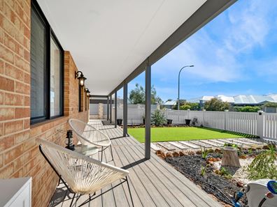 11 Moonlight  Court, Huntingdale WA 6110