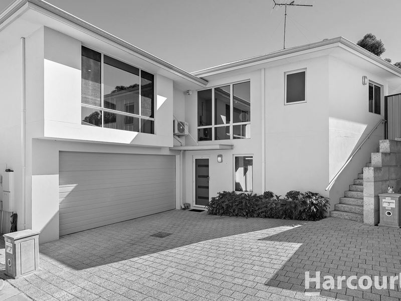 2 Tralee Place, Meadow Springs